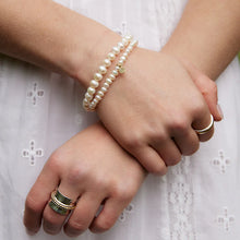 Load image into Gallery viewer, Pearl Healing Sml Bracelet
